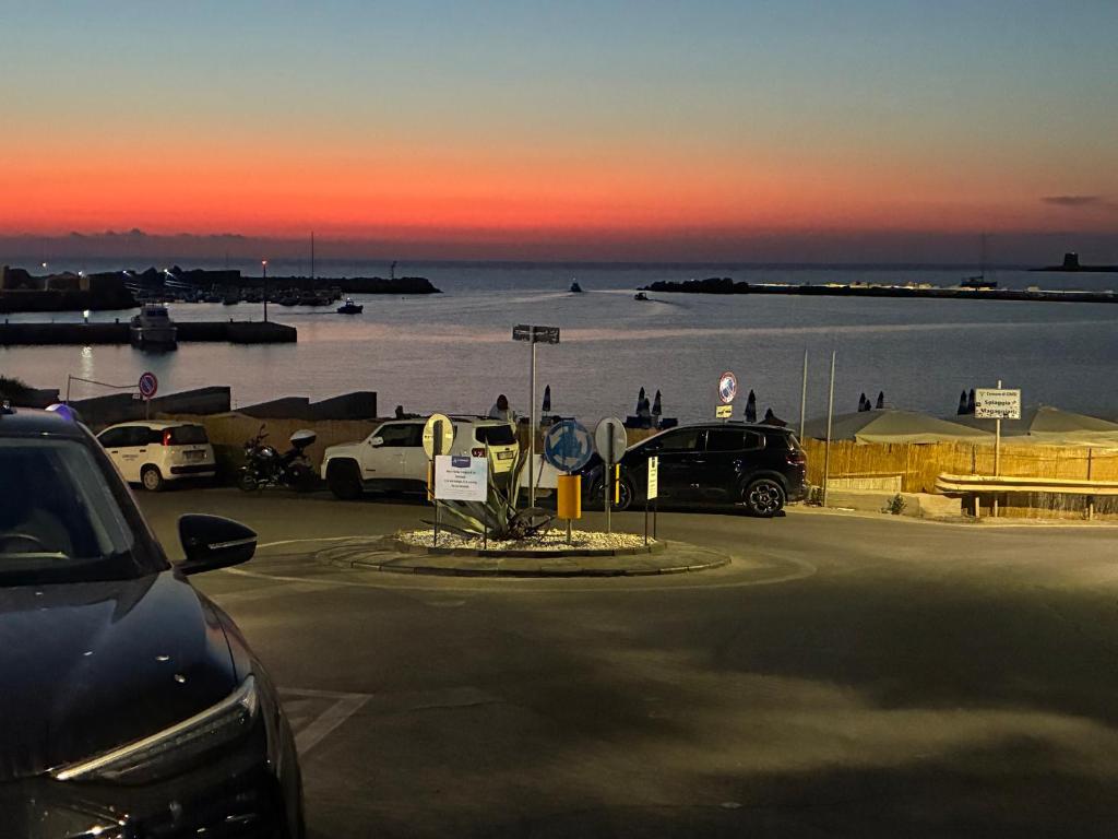 Il tramonto al porto di Terrasini